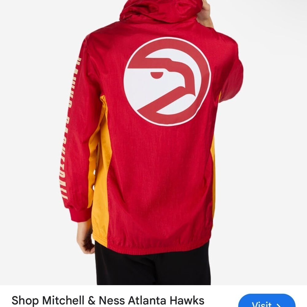 Atlanta Hawks Satin Jacket in Red. Size medium. Nwt